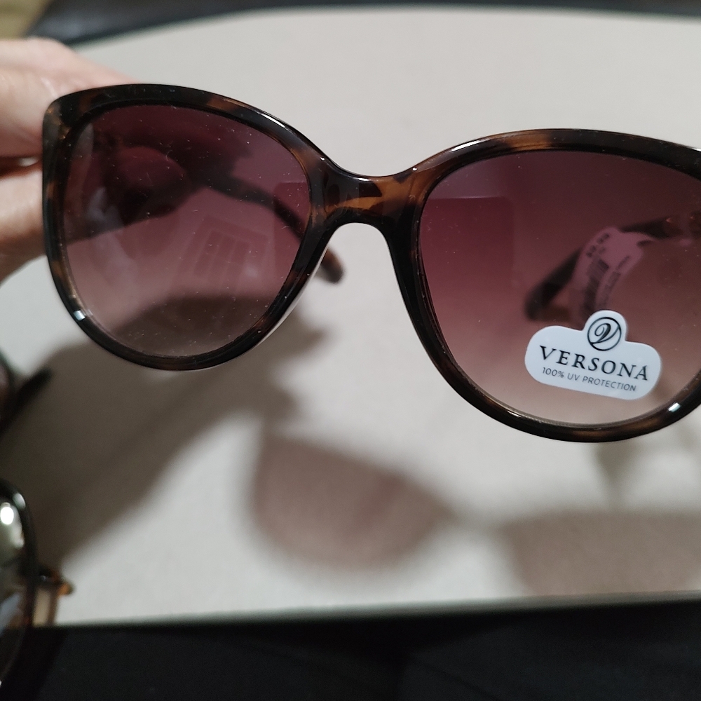 Versona Big Brown cats eye sunglasses with Textured gold arms NWT